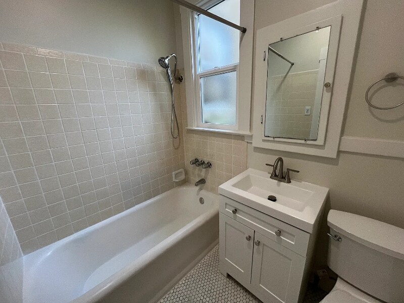 Building Photo - 224 Judah St