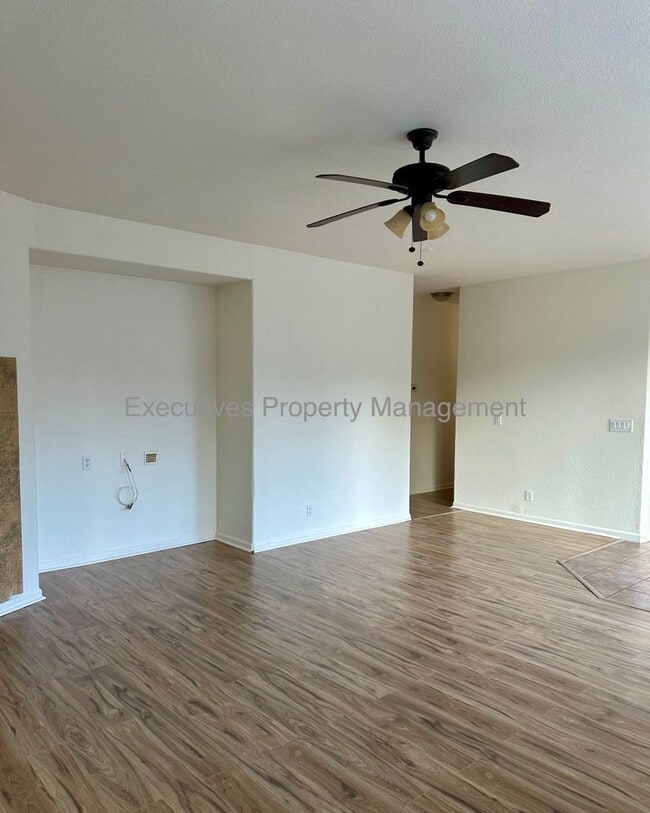 Building Photo - 182 Oleander Dr