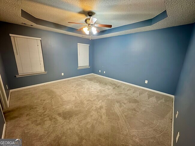 Building Photo - 322 Clover Brook Dr