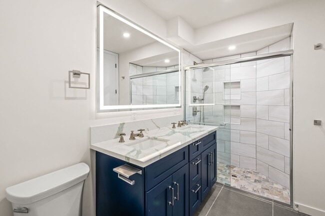 Building Photo - 1251-1253 Van Nuys St