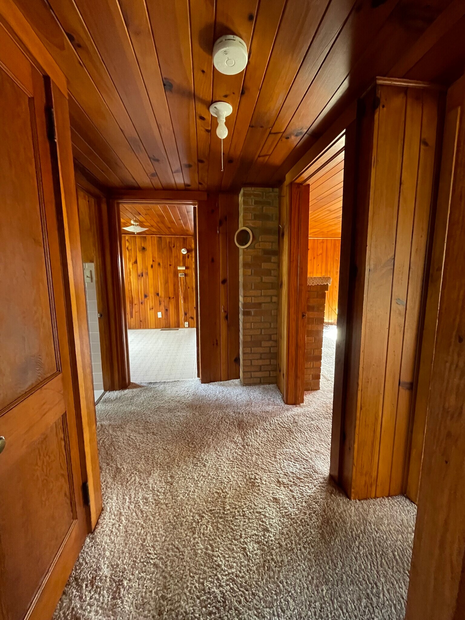 Building Photo - 679 Sand Hill Rd