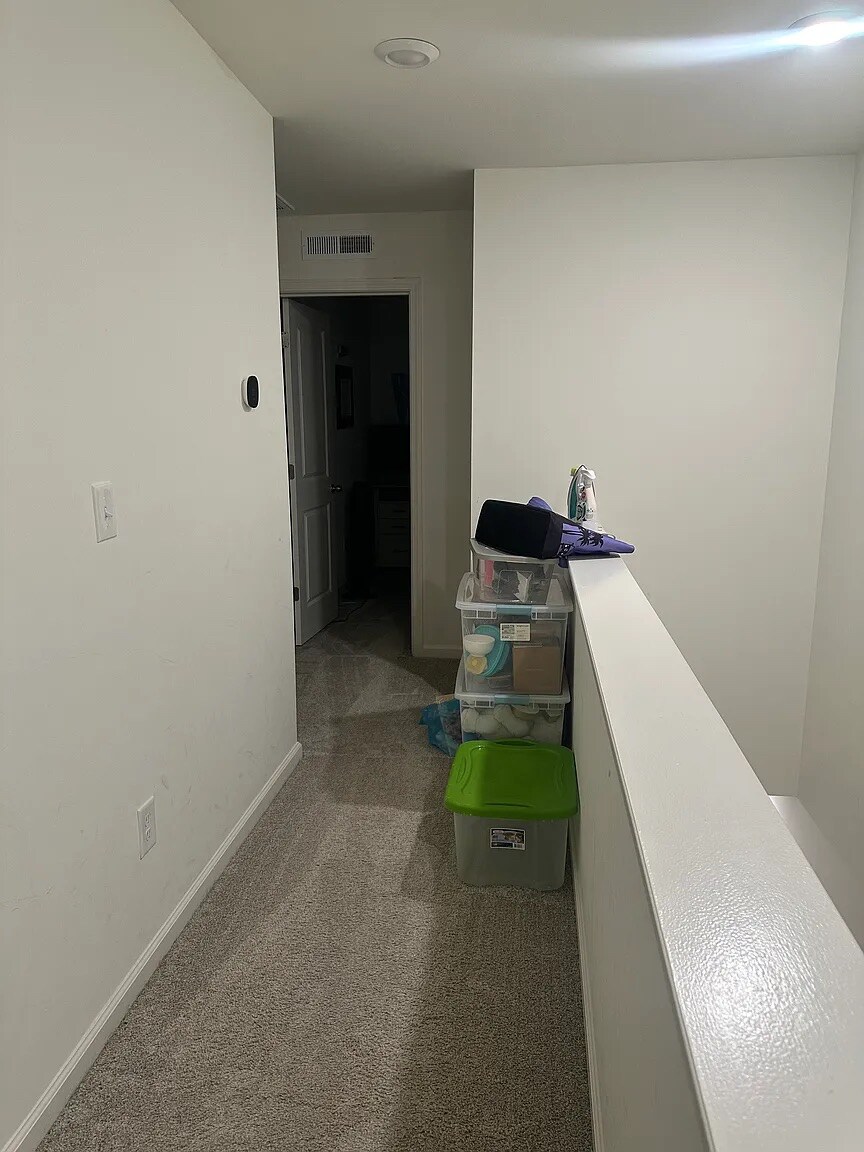 Building Photo - Room in Townhome on Spline Cir