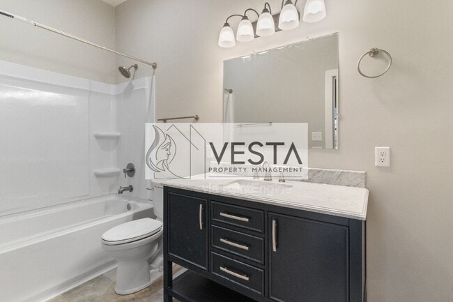 Building Photo - 555 Baldwin Ave