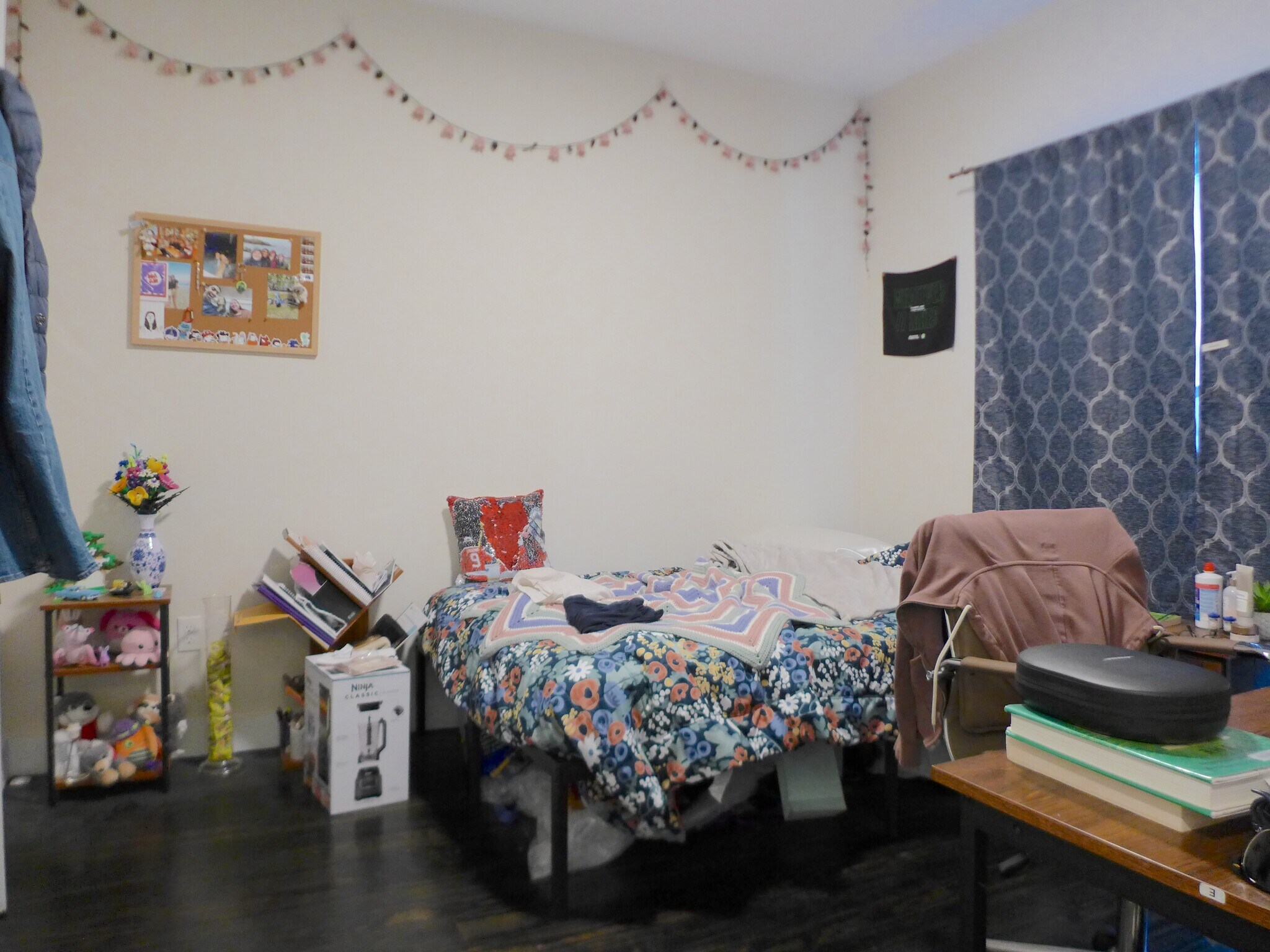 Building Photo - 828 Parker St