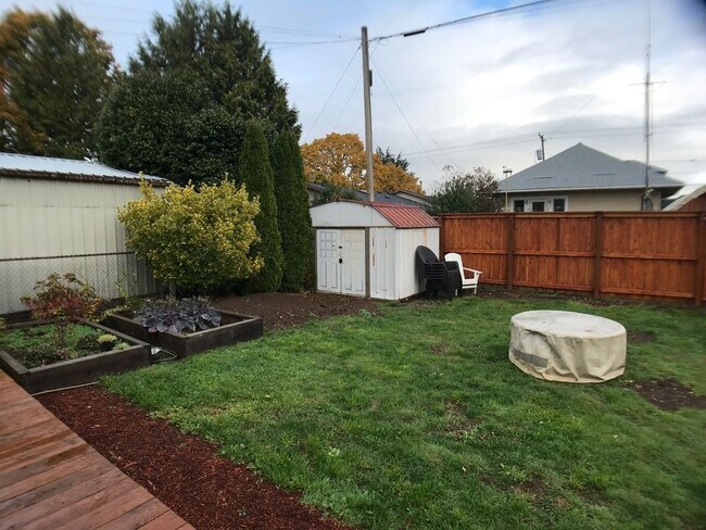 Building Photo - Charming remodeled Bungalow - 2 Bedrooms 1 Bath, 1,104 Sq. Ft.