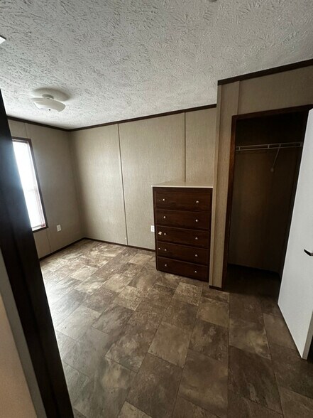 Building Photo - 33230 Walker North Rd