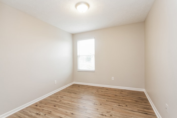 Building Photo - 6913 W Briar Park View