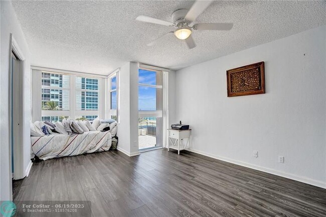 Building Photo - 1370 S Ocean Blvd