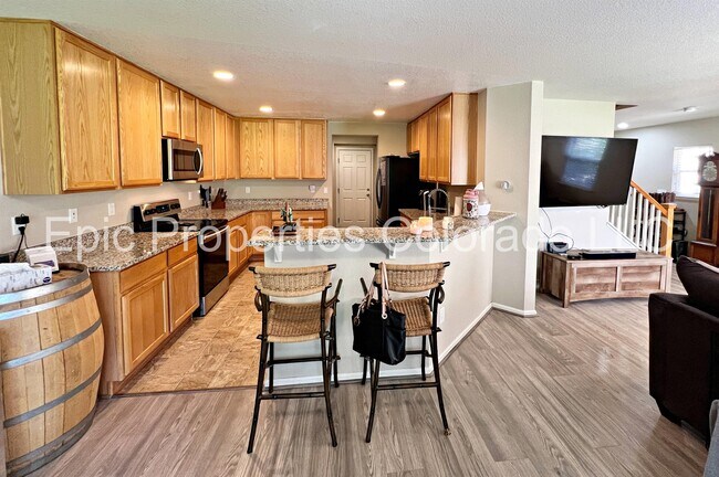 Building Photo - 12832 Mayfair Way