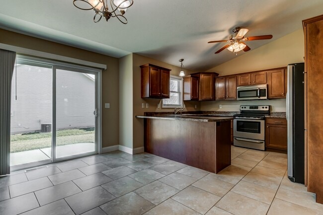 Building Photo - 2915 Sandy Ln