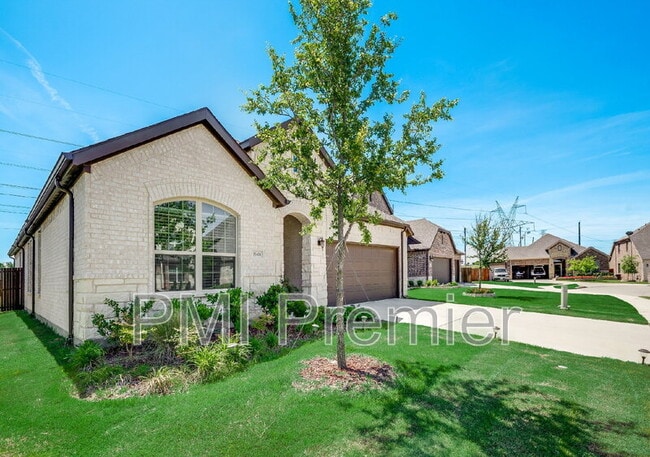 Building Photo - 15404 Pioneer Bluff Trail