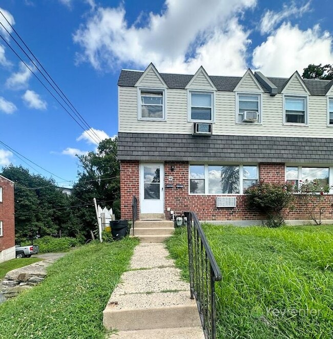 Primary Photo - 419 W Jefferson St