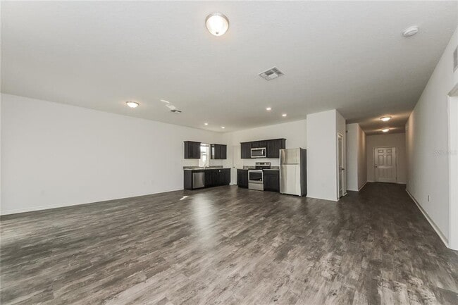 Building Photo - 214 Hidden Lk Lp