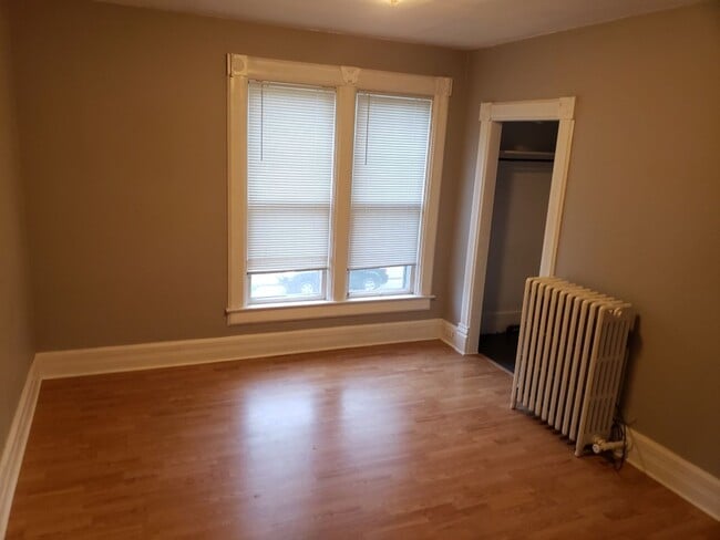 Building Photo - 519 N Barstow St
