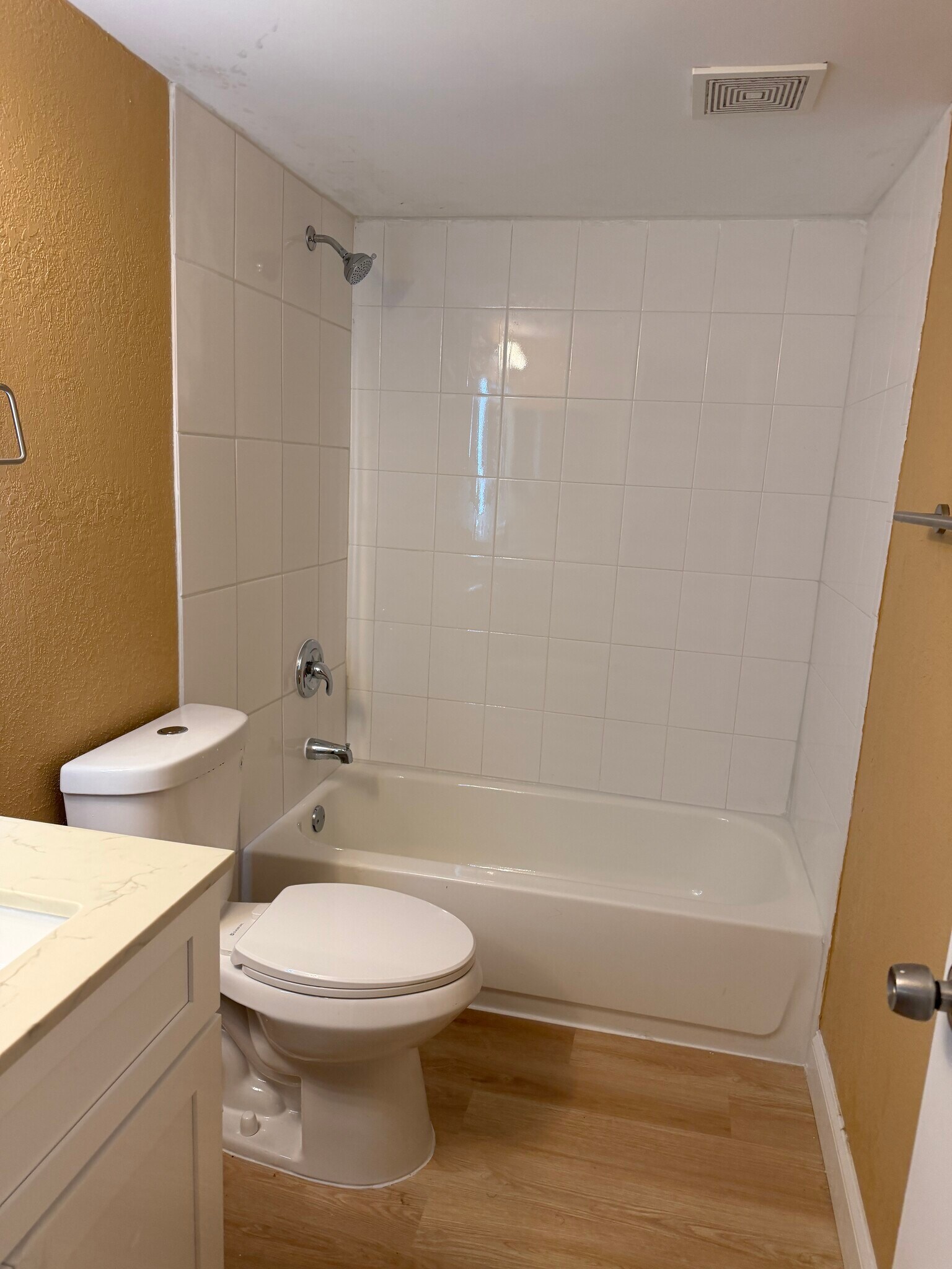 Building Photo - 120 Sparrow Dr