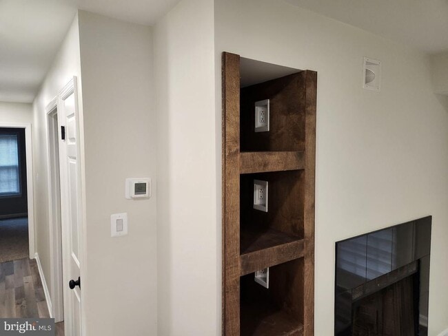 Building Photo - 5700 Olde Mill Ct