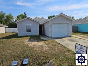 Building Photo - 3606 E 8th St