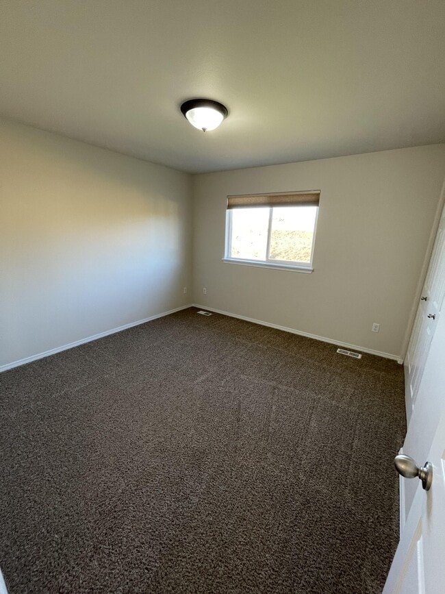 Building Photo - 844 N Back Eddy Cir