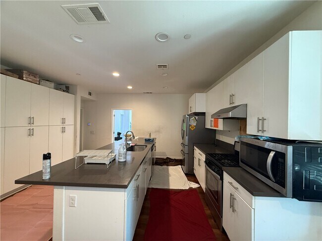 Building Photo - 11120 Legion Dr