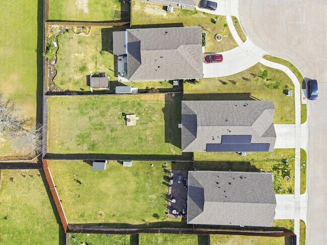 Building Photo - 1393 Beach Dr