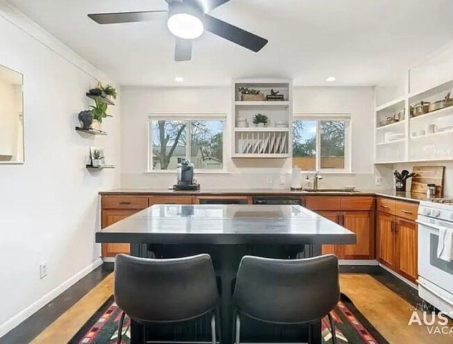 Building Photo - 1609 Redd St