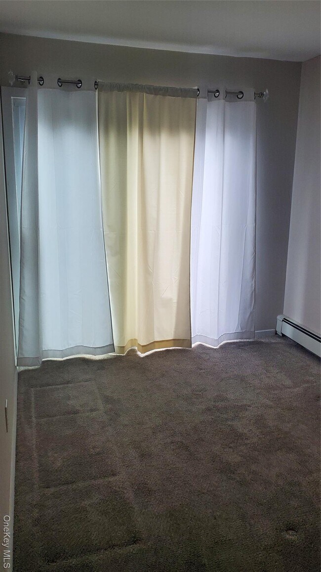 Building Photo - 460 Old Town Rd