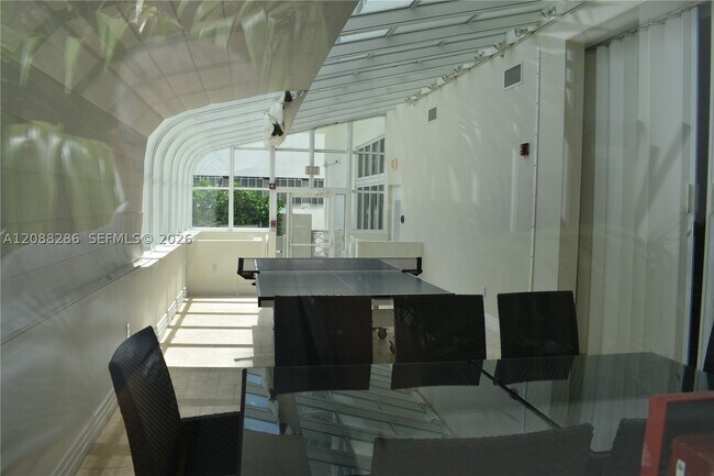 Building Photo - 6917 Collins Ave