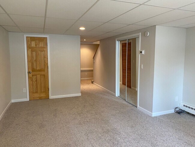 Building Photo - 108 S Tinker Ln