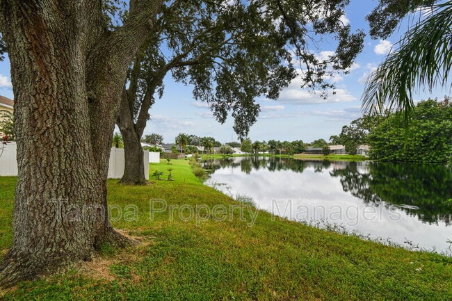 Building Photo - 16214 Pebblebrook Dr
