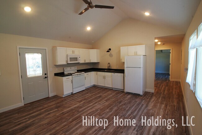 Building Photo - 55 Hilltop Rd