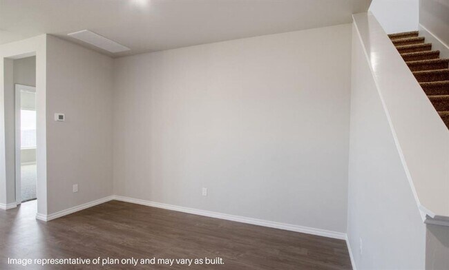 Building Photo - Stylish & Smart Living in Yukon – 4-Bedroo...