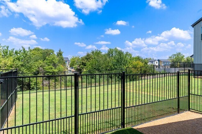 Building Photo - 1514 Soccer Dr