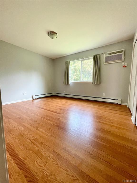 Building Photo - 525 Fairbrook St