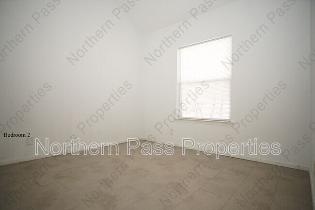 Building Photo - 6040 Los Siglos Dr