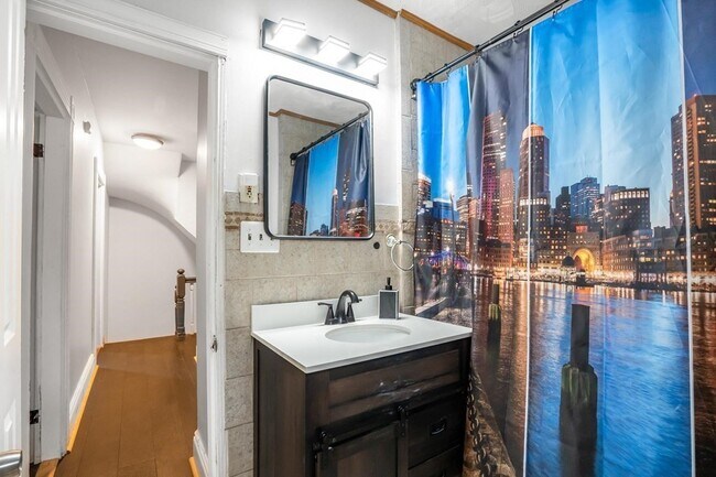 Building Photo - 5 Gordon Pl