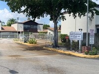 Building Photo - 3200 NW 5th Terrace