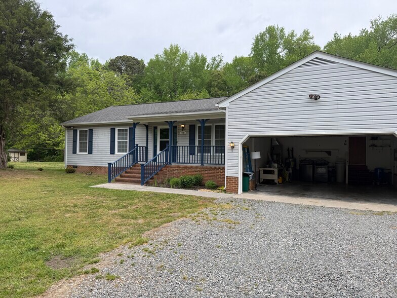 Building Photo - 5781 Turtle Dr