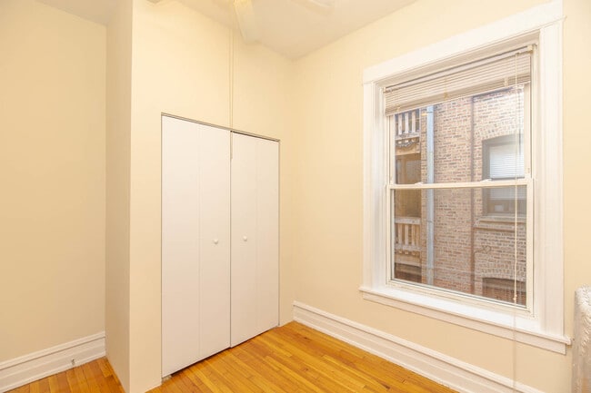 Building Photo - 4613 N Ashland Ave