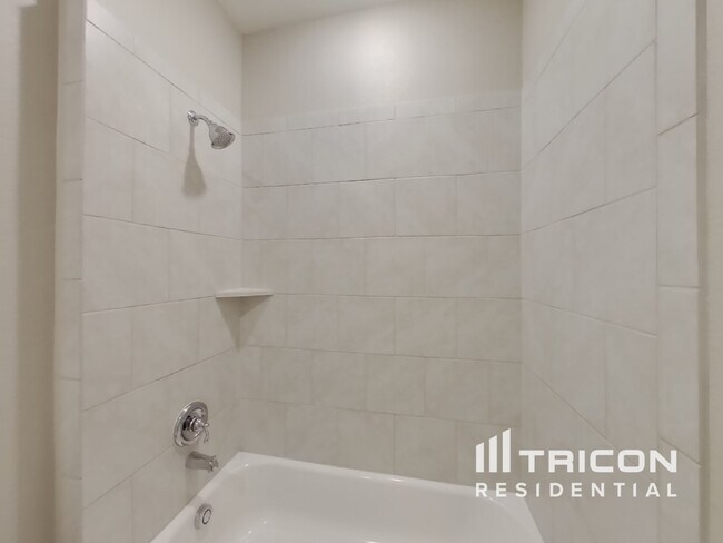 Building Photo - 4240 Calla Dr