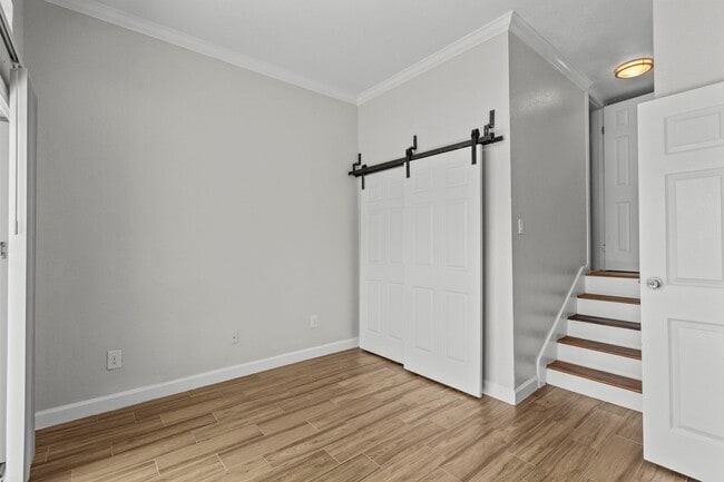 Building Photo - 7820 Seawall Blvd