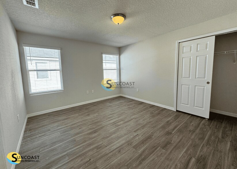Building Photo - 6546 Sweetbay Ln