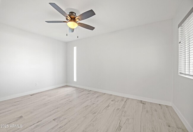 Building Photo - 11615 N 30th St