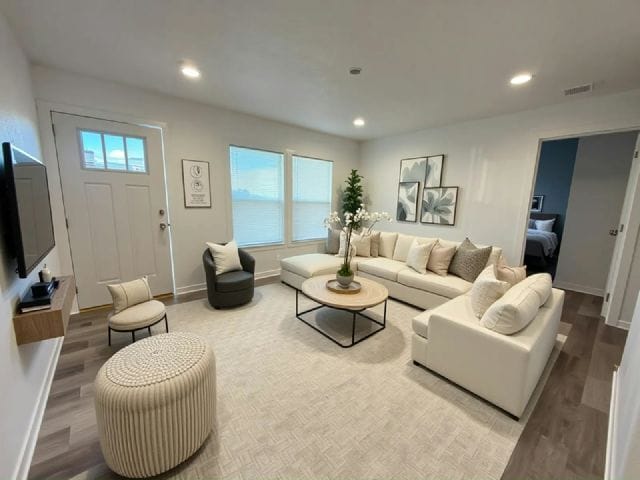 Building Photo - 4650 E Carey Ave