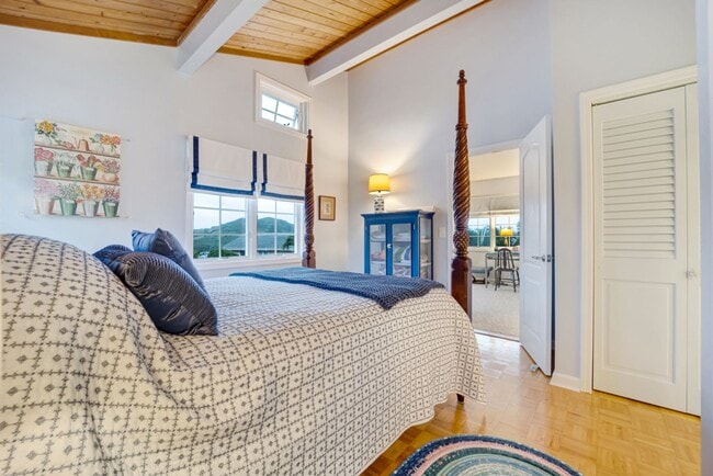 Building Photo - Luxury 4 Bed/4Bath Kailua