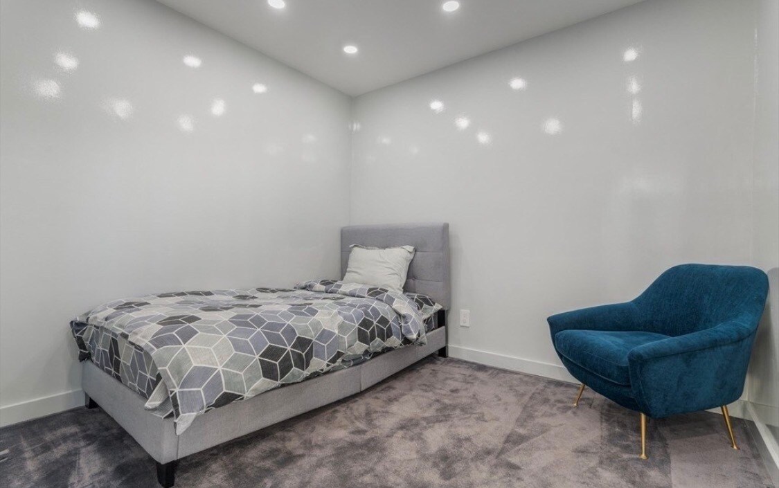 Building Photo - 151 Tremont St