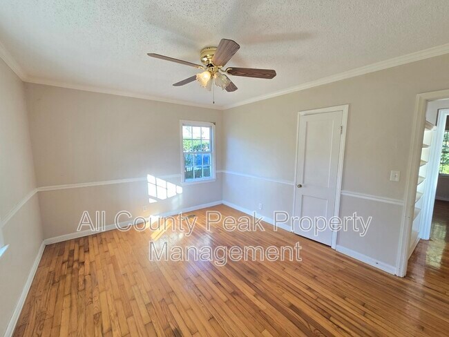 Building Photo - 3409 Alta Vista Dr