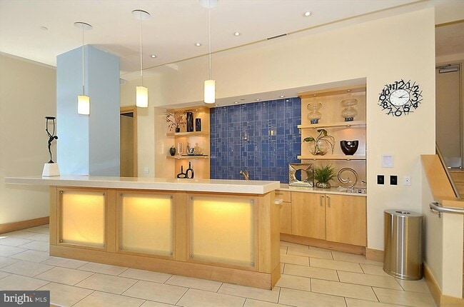 Building Photo - 475 K St NW