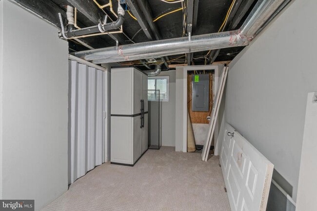 Building Photo - 5521 Mattfeldt Ave