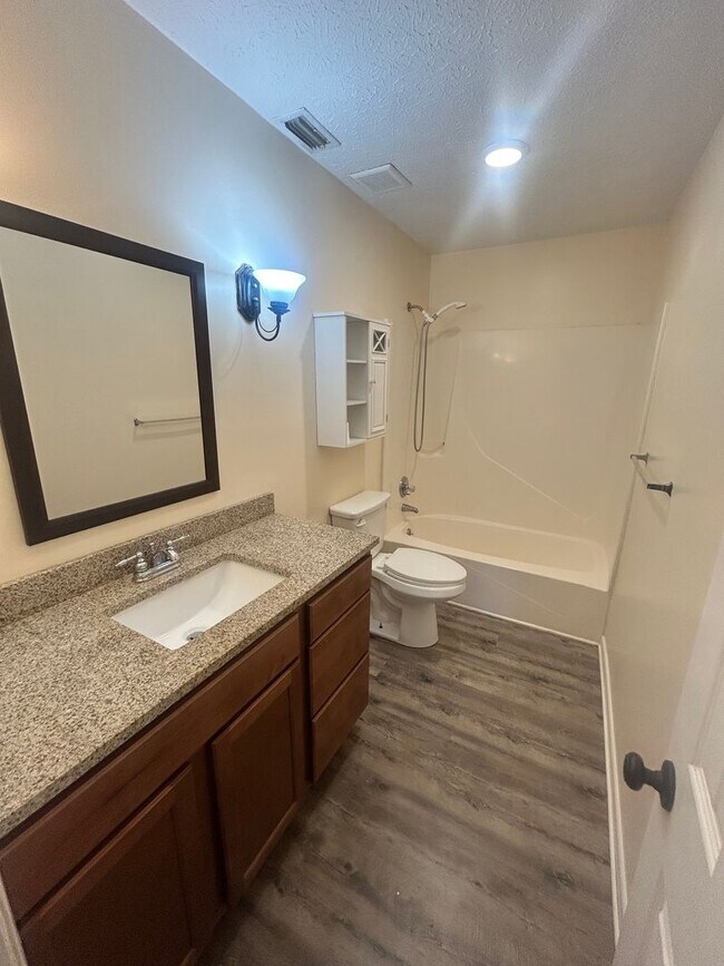 Building Photo - 712 Michigan Ave