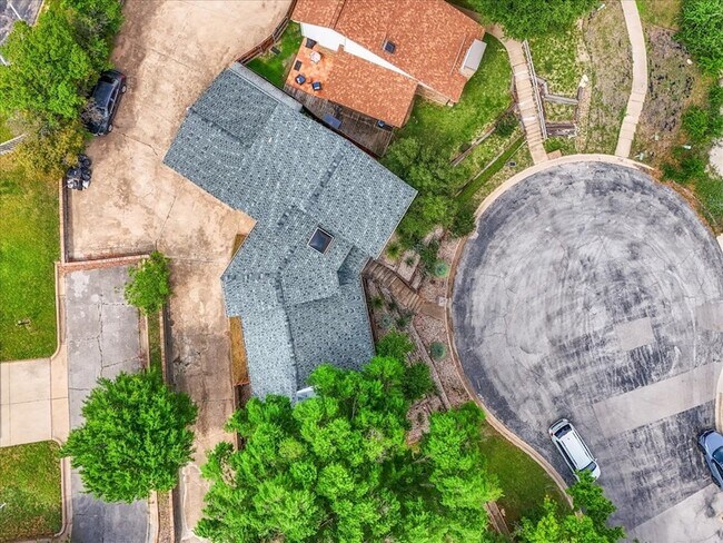 Building Photo - 5315 Colony Hill Rd